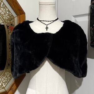 Y2K BCX Dress Black Soft Fluffy Faux Fur Goth Glam Cropped Cape / Shawl S